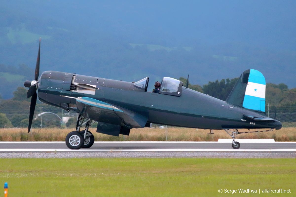 VH-III (A10-353) 1951 Chance Vought F4U-5NL Corsair