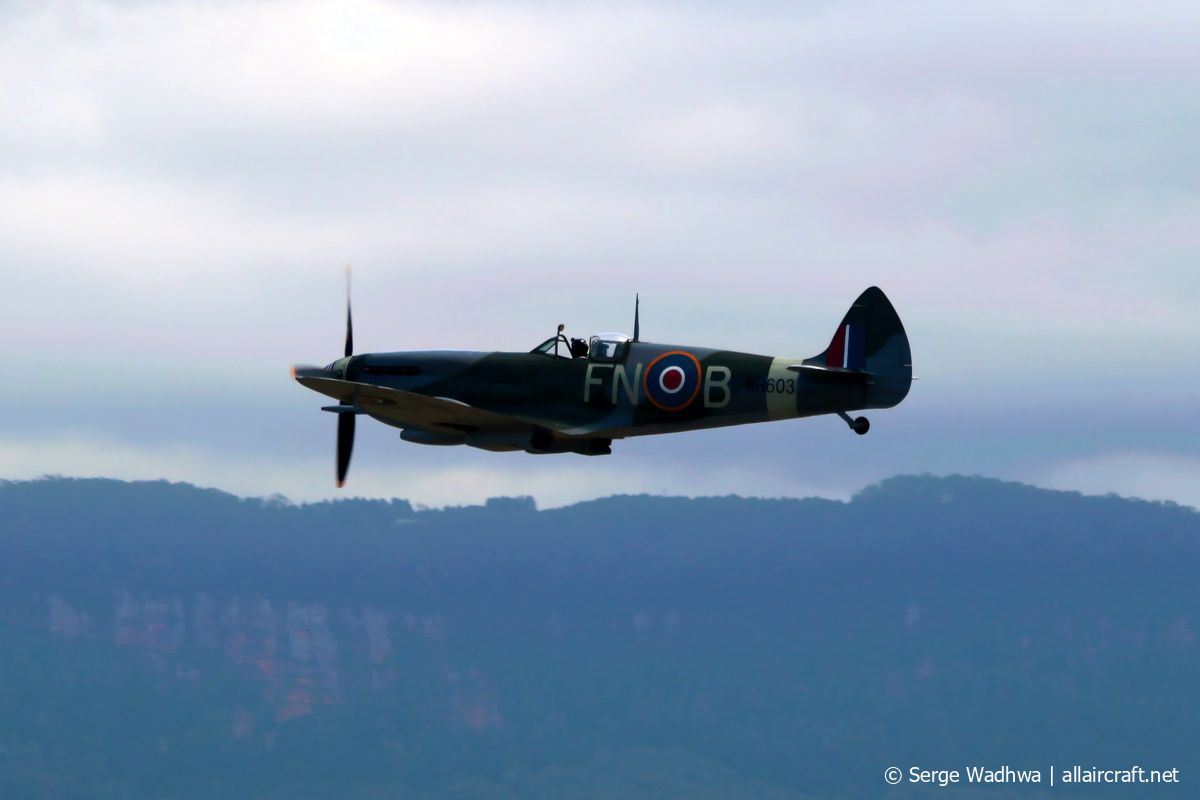 VH-IXF · Supermarine Spitfire Mk.IX · (WOL / YWOL)