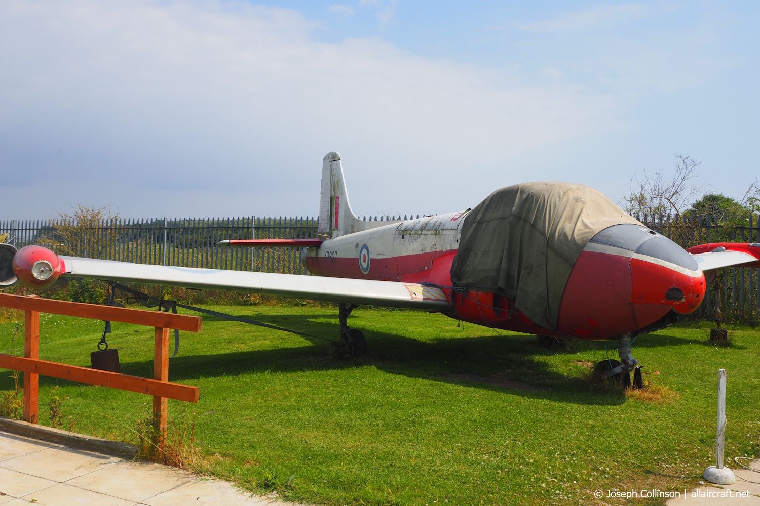 XP627 · Hunting Jet Provost T4 · -