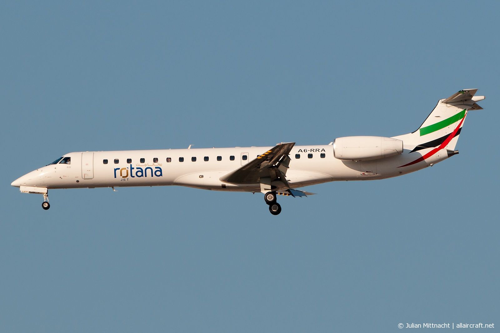 A6-RRA · Embraer ERJ-145MP · (DXB / OMDB)