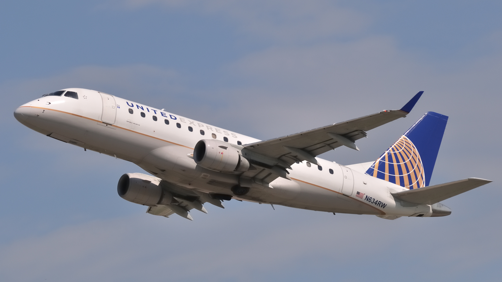 N634RW (17000055) Embraer ERJ-170SE