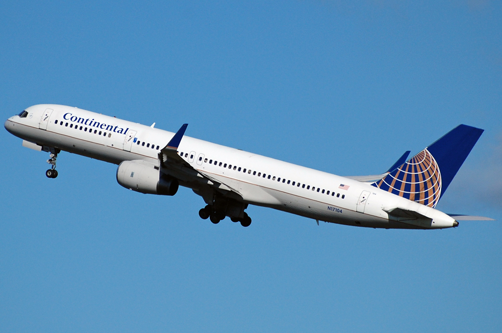 N17104 · Boeing 757-224(WL) · (CPH / EKCH)