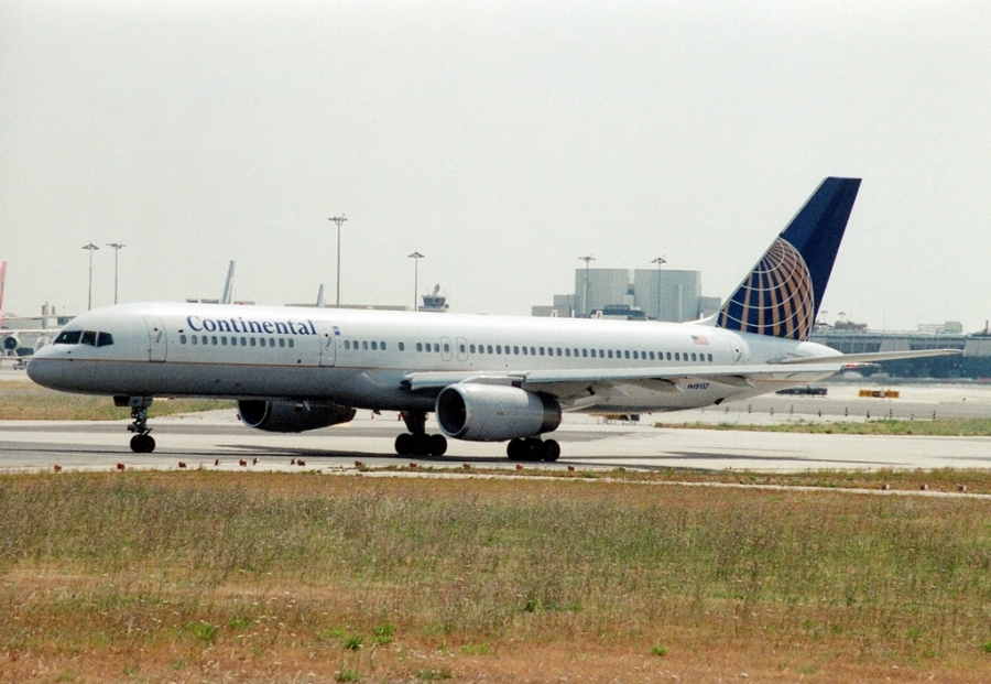 N19117,(cn 27559), Boeing 757-224