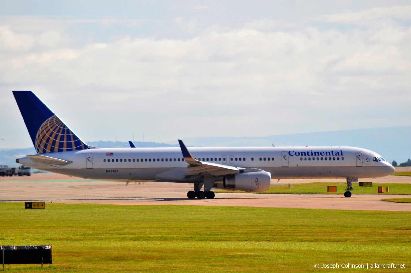N48127 (28968) 1998 Boeing 757-224(WL)