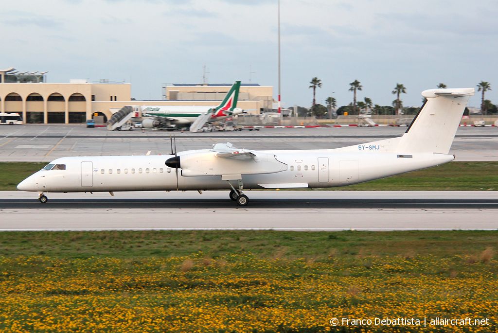 5Y-SMJ (4013) 1999 Bombardier Dash 8-Q402