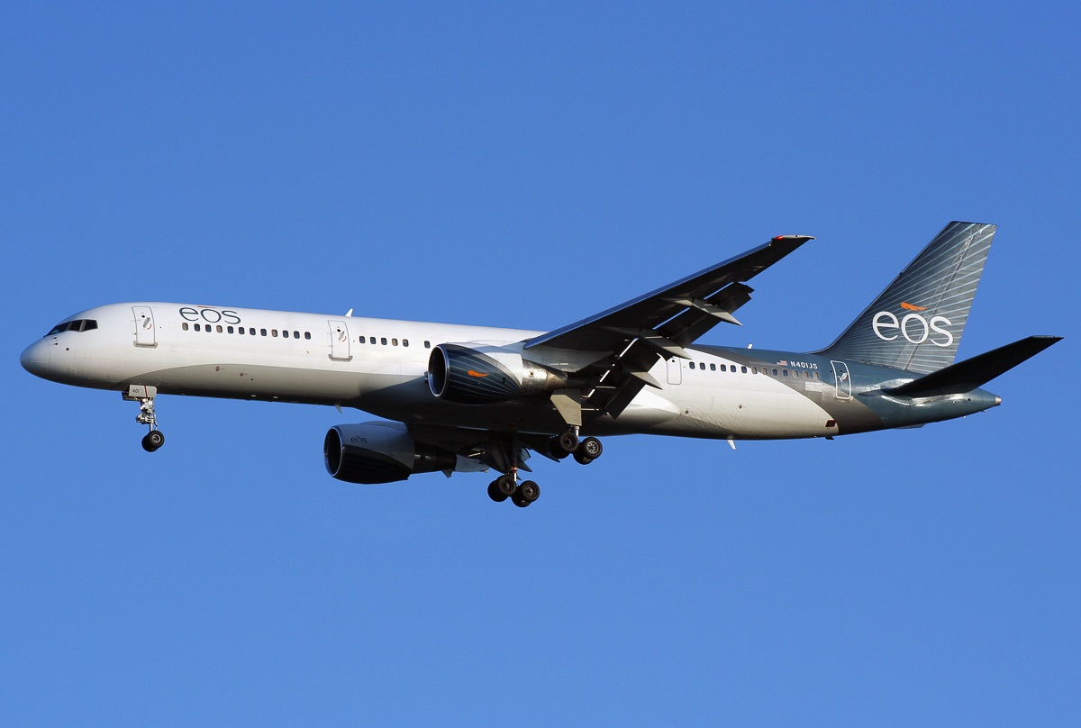 N401JS · Boeing 757-2Q8 · (STN / EGSS)