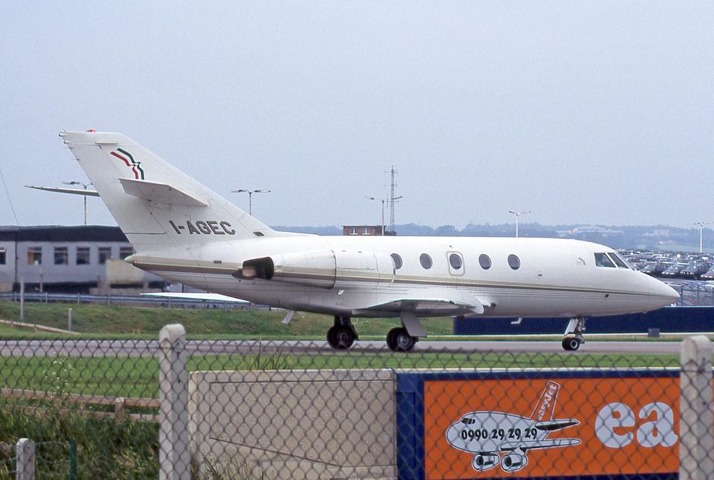 I-AGEC · Dassault Falcon 20F · (LTN / EGGW)