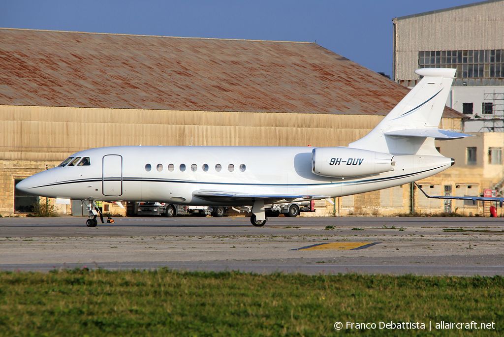 9H-DUV · Dassault Falcon 2000EX · (MLA / LMML)