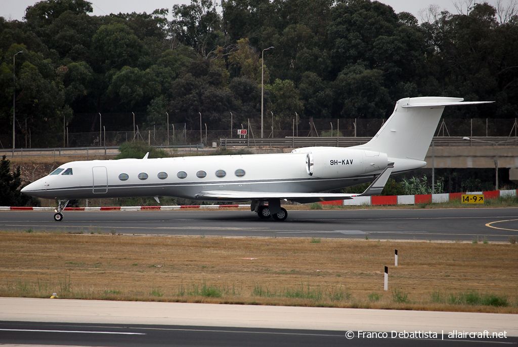 9H-KAV · Gulfstream G550 · (MLA / LMML)