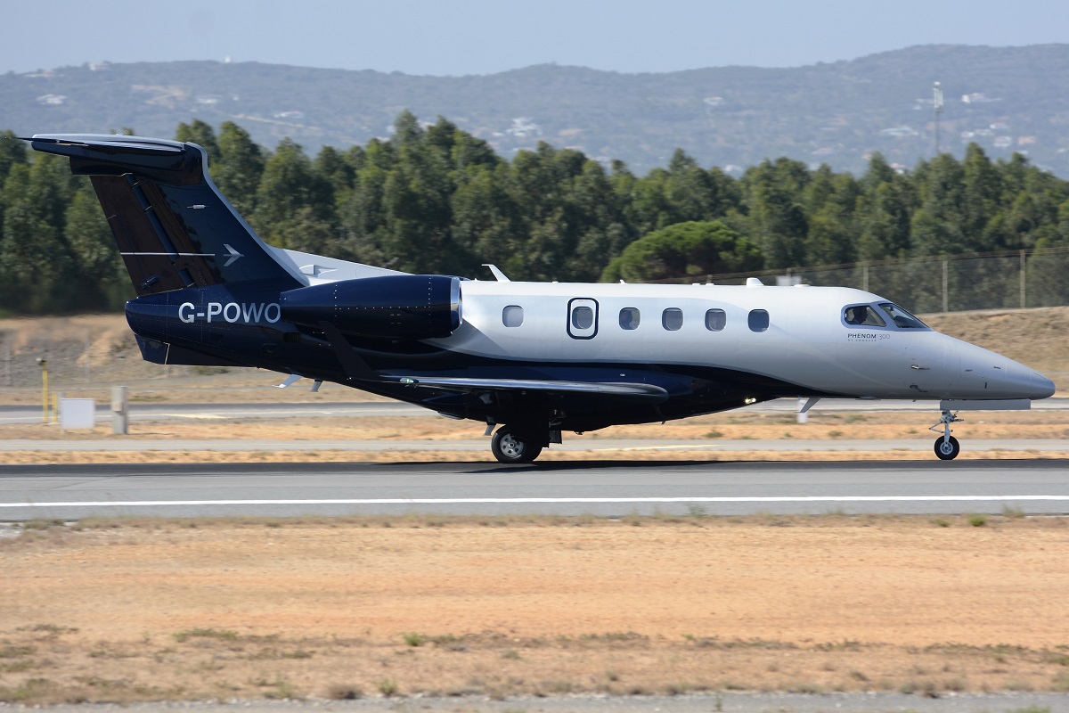 G-POWO (50500266) Embraer EMB-505 Phenom 300