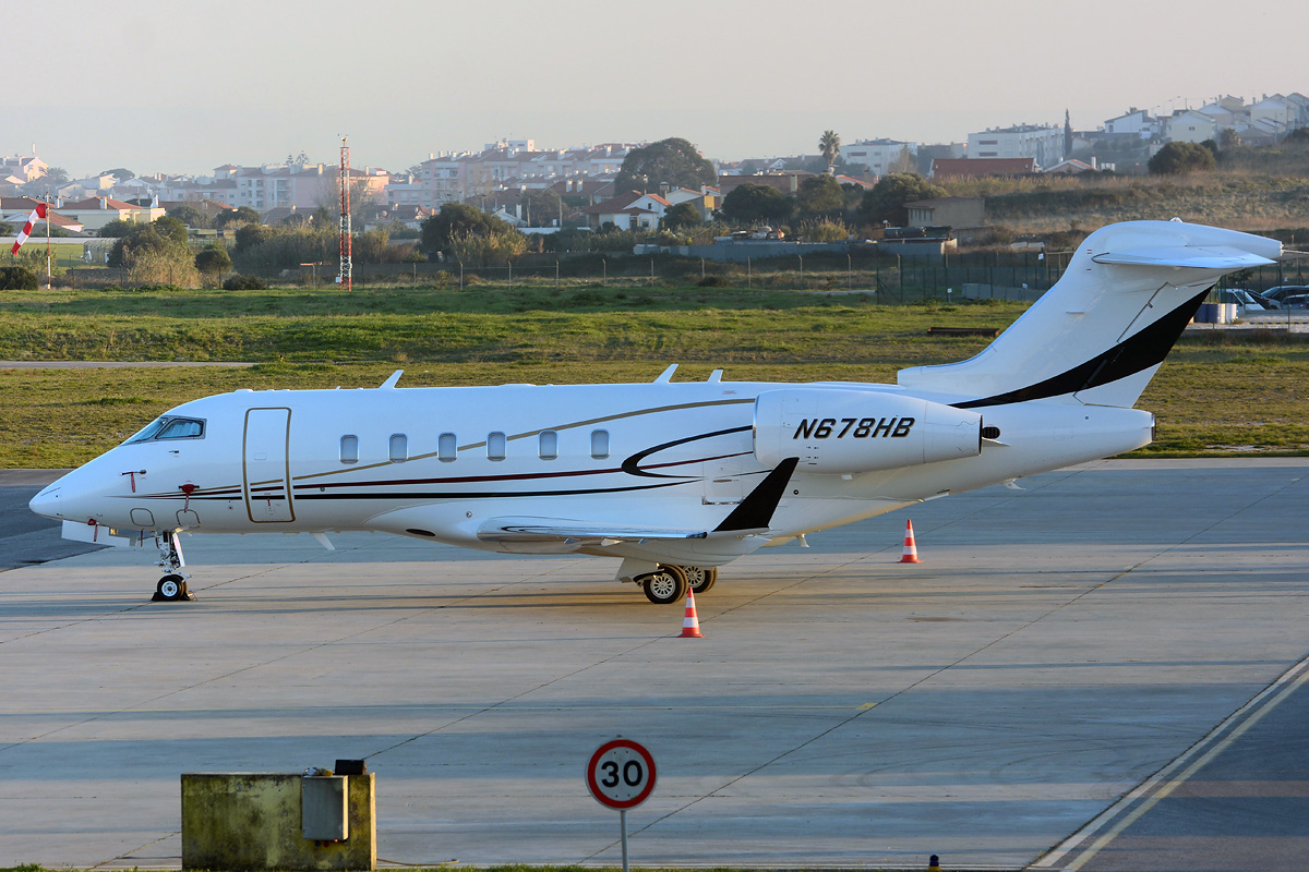 N678HB · Bombardier BD-100-1A10 Challenger 350 · (LPCS)