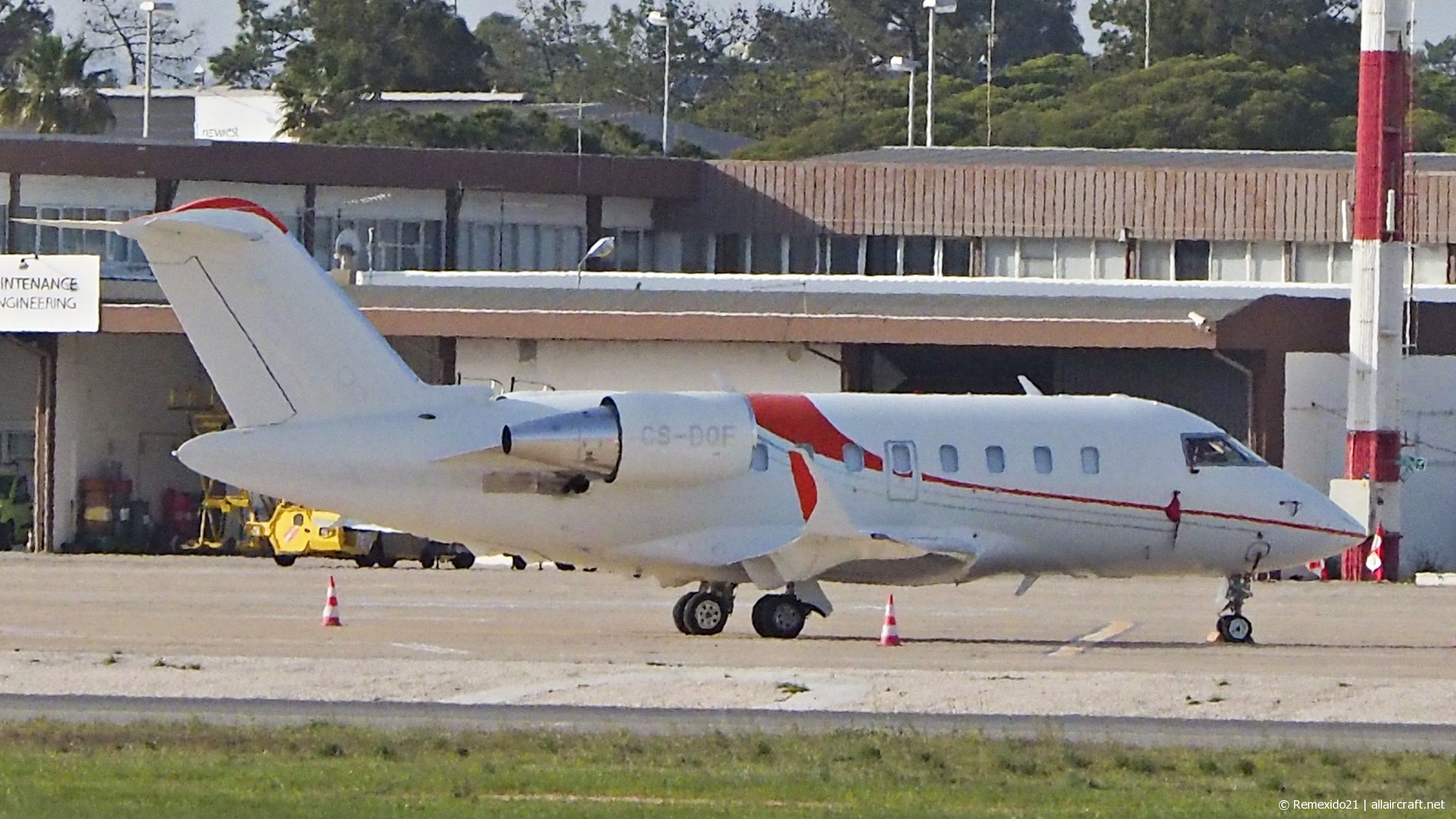 CS-DOF · Bombardier CL-600-2B16 Challenger 650 · (FAO / LPFR)