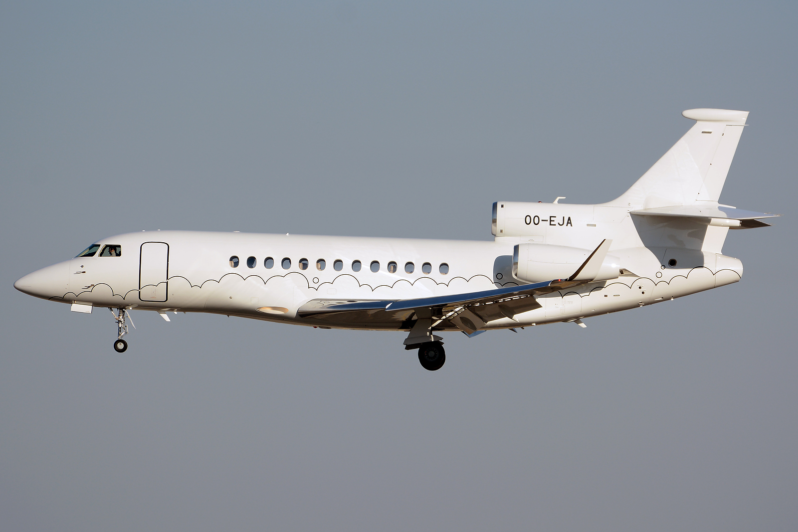 OO-EJA · Dassault Falcon 7X · (LIS / LPPT)