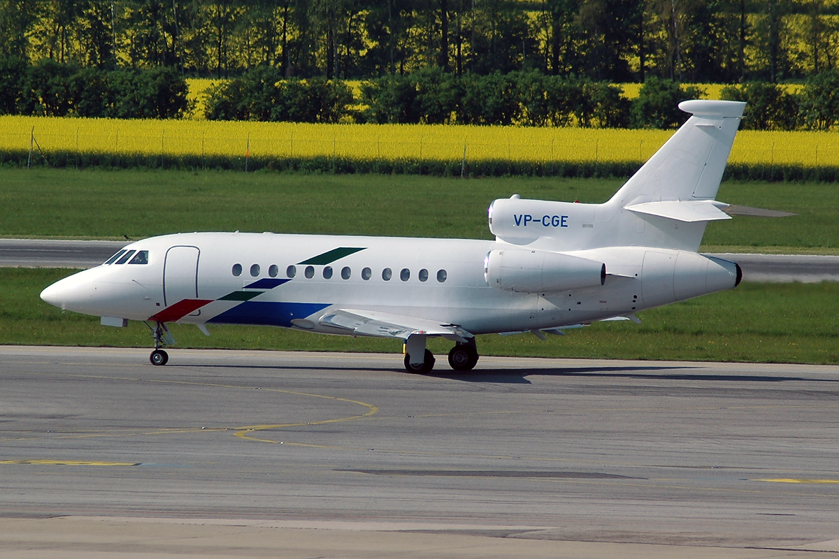 VP-CGE (073) 2000 Dassault Falcon 900EX