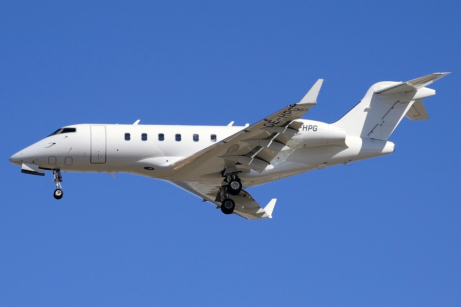 OE-HPG (20251) 2008 Bombardier Challenger 300