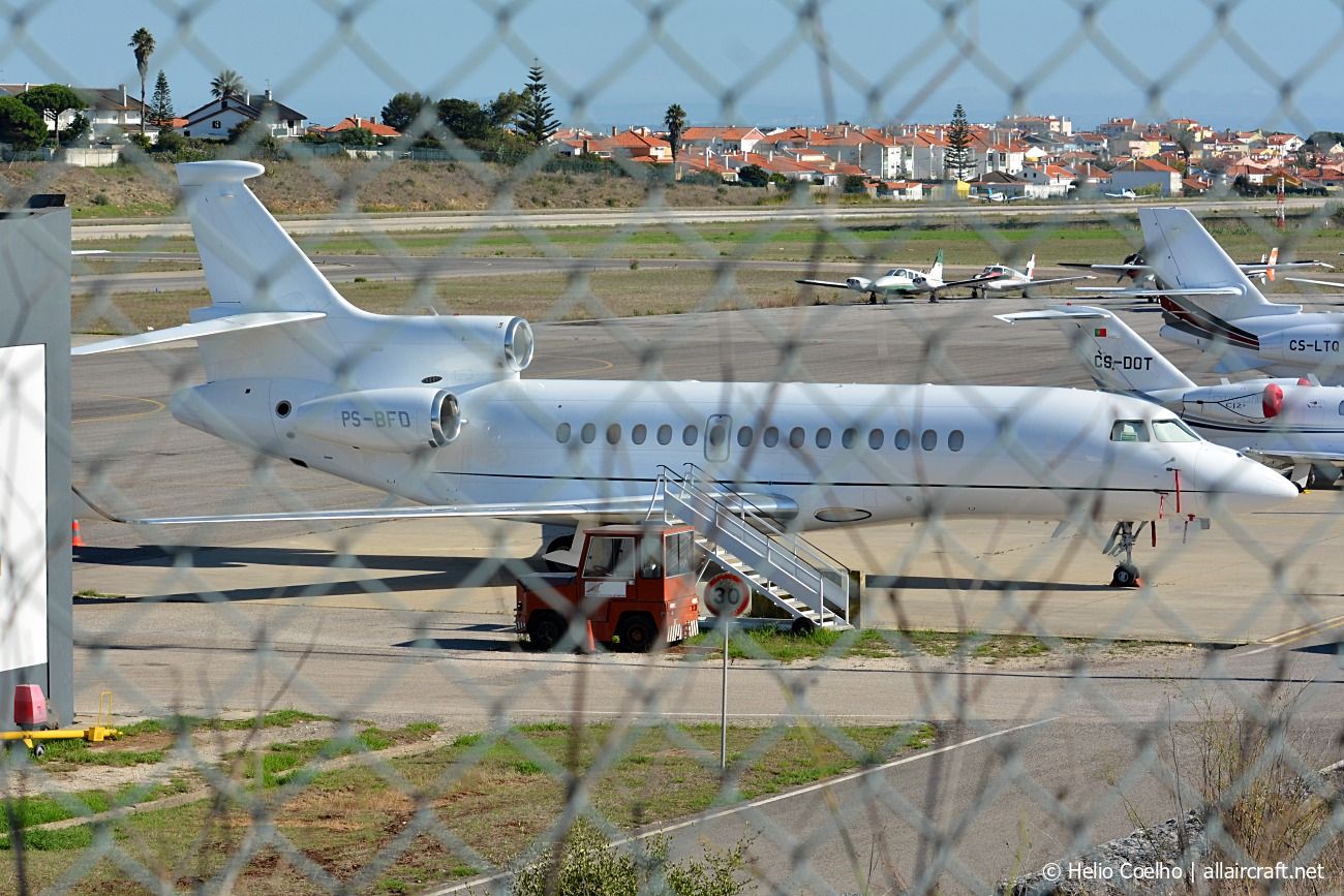 PS-BFD (411) 2017 Dassault Falcon 8X