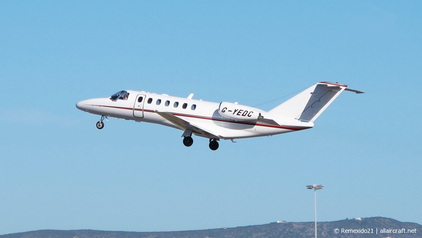 G-YEDC · Cessna 525B CitationJet CJ3 · (FAO / LPFR)