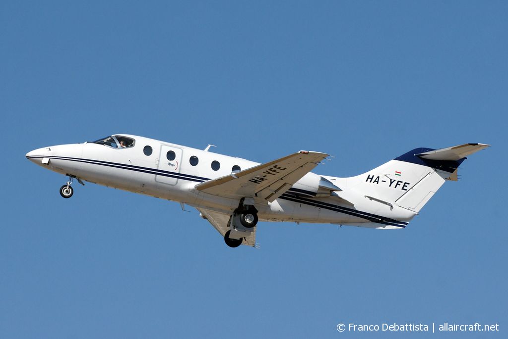 HA-YFE · Mitsubishi MU-300 Diamond · (MLA / LMML)