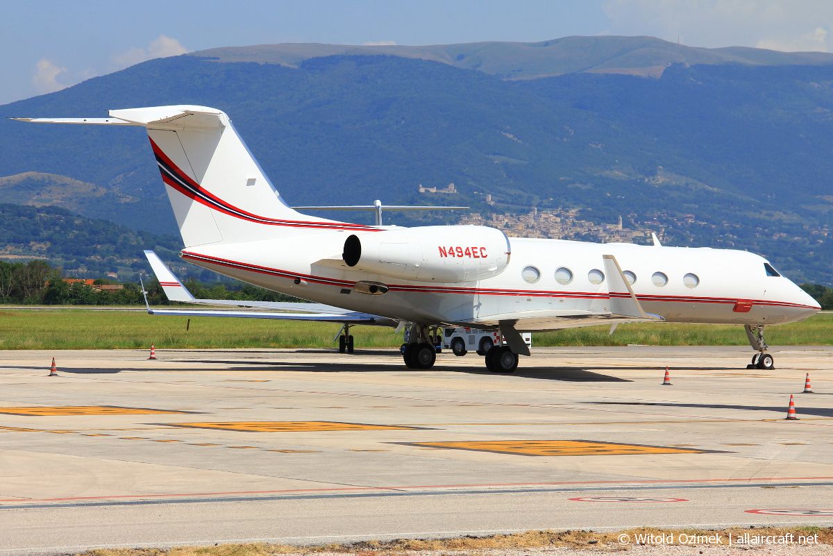 N494EC · Gulfstream Aerospace G450 · (PEG / LIRZ)