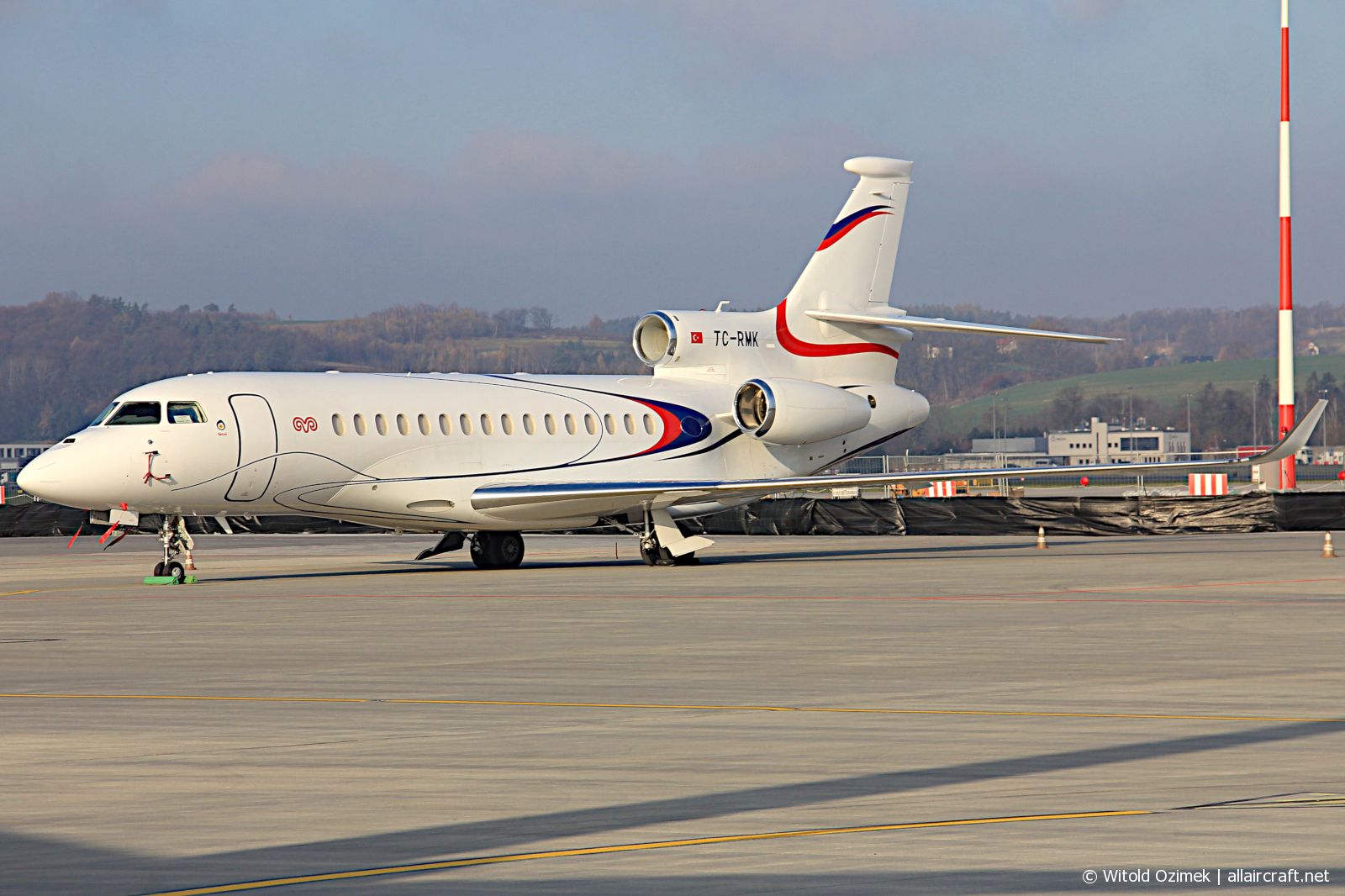 TC-RMK (402) 2015 Dassault Falcon 8X