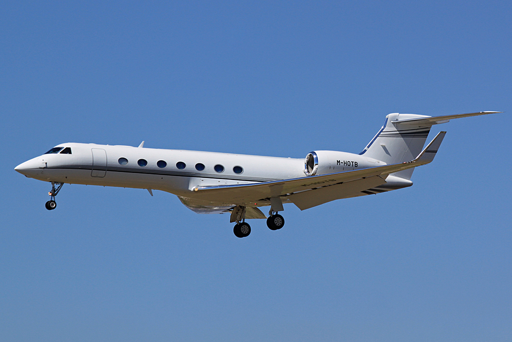 M-HOTB · Gulfstream Aerospace G550 · (BCN / LEBL)