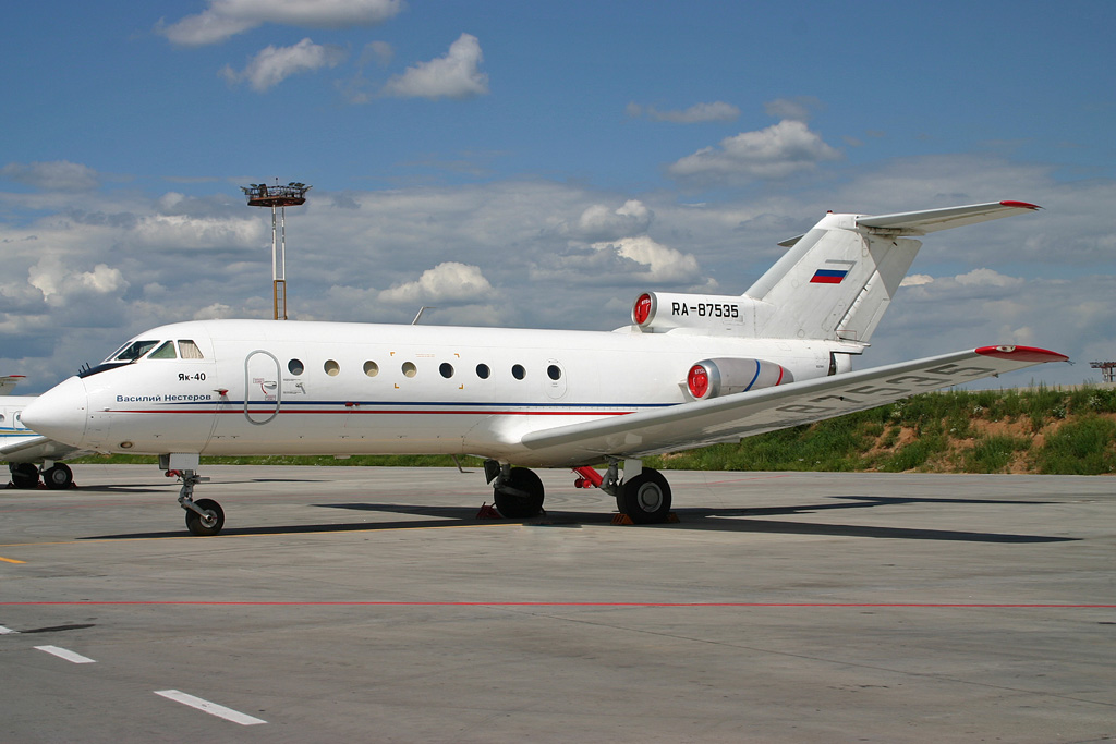 RA-87535 · Yakovlev Yak-40 · (VKO / UUWW)