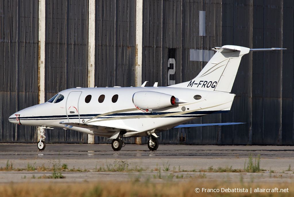 M-FROG · Raytheon 390 Premier I · (MLA / LMML)