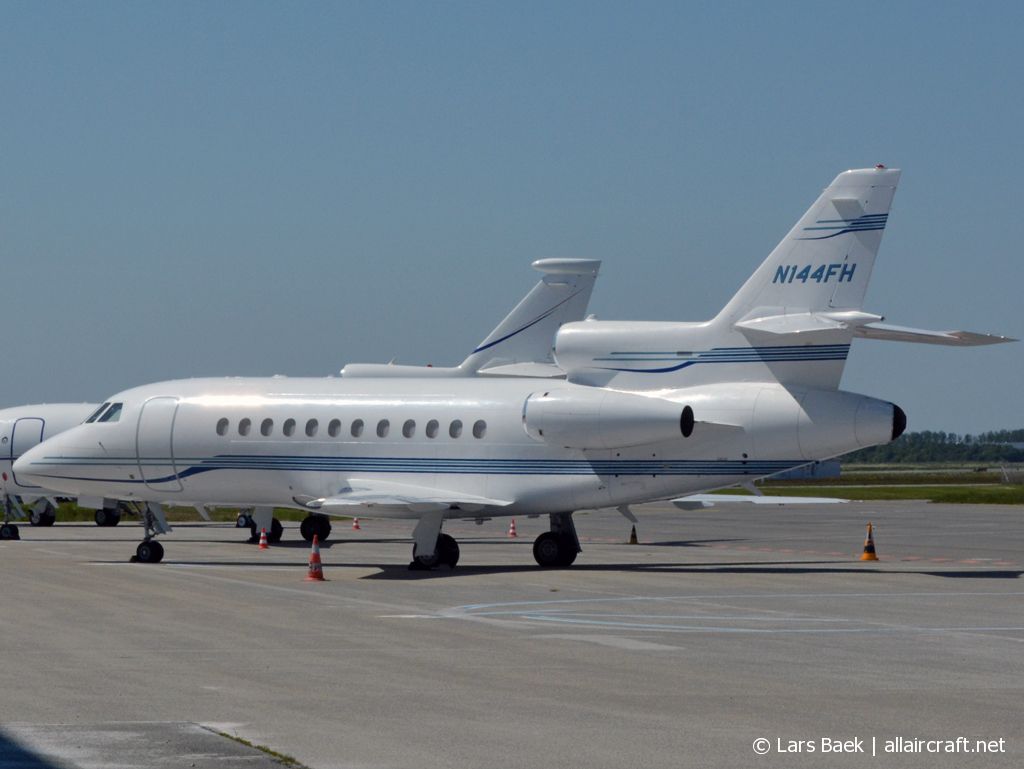N144FH (189) 2001 Dassault Falcon 900C
