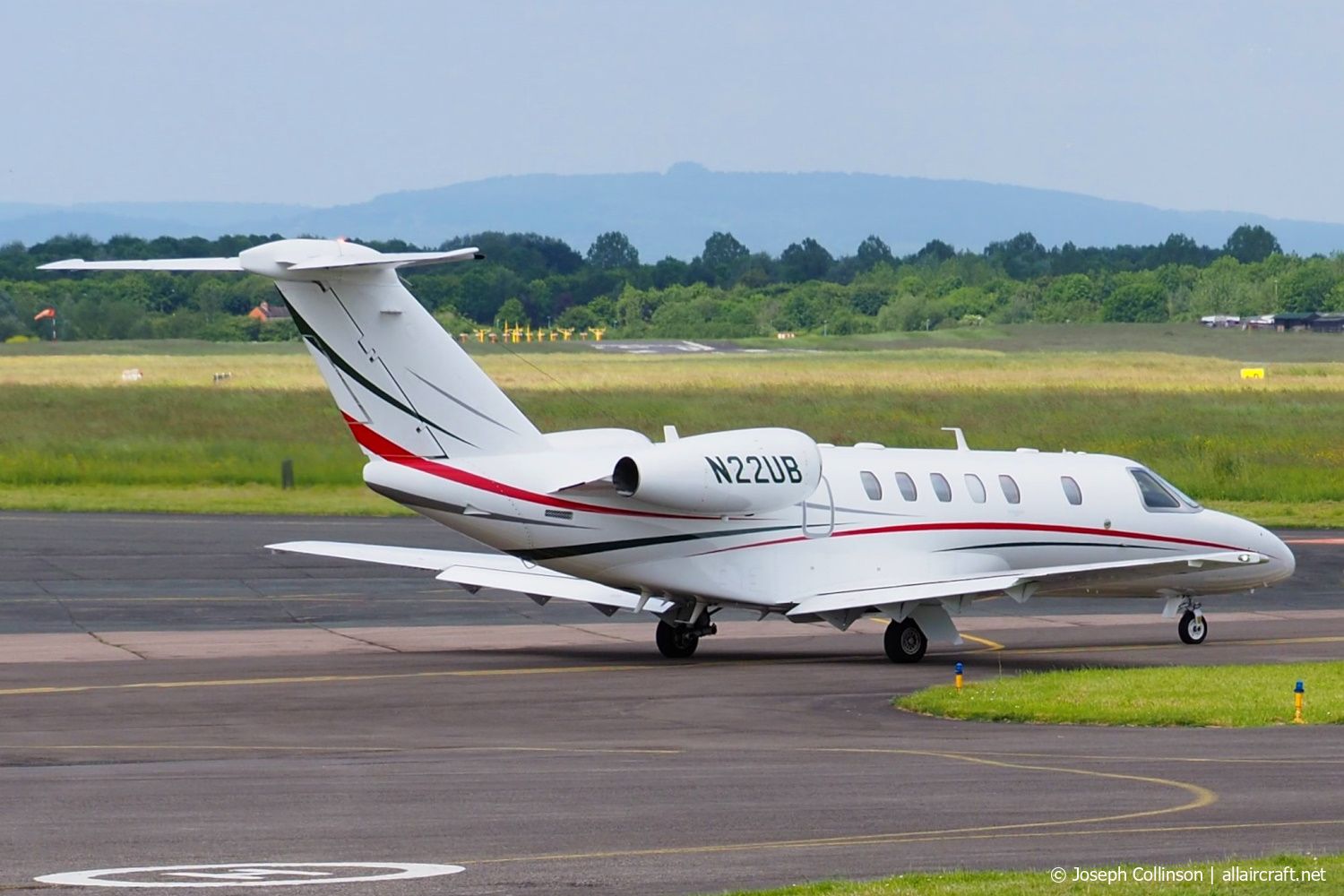 N22UB · Cessna 525 CitationJet CJ4 · (GLO / EGBJ)