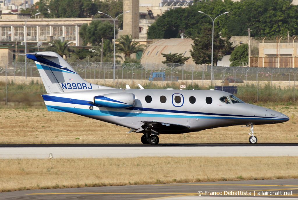 N390RJ · Hawker Beechcraft 390 Premier 1A · (MLA / LMML)