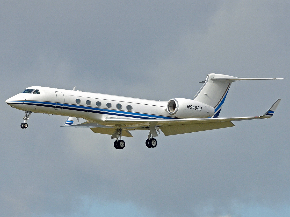 N940AJ (565) 1999 Gulfstream Aerospace G-V