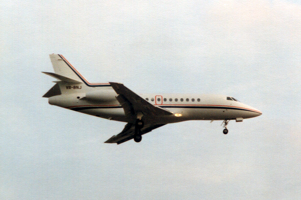 VR-BNJ (120) 1993 Dassault Falcon 900B