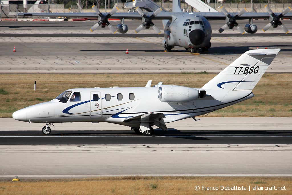 T7-BSG · Cessna 525 CitationJet CJ1 · (MLA / LMML)