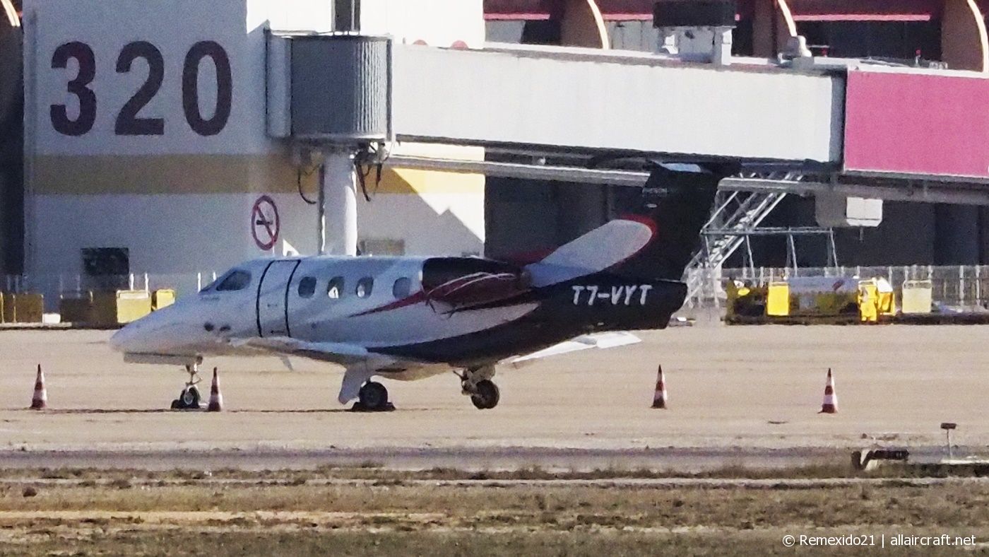 T7-VYT · Embraer 500 Phenom 100 · (FAO/LPFR)