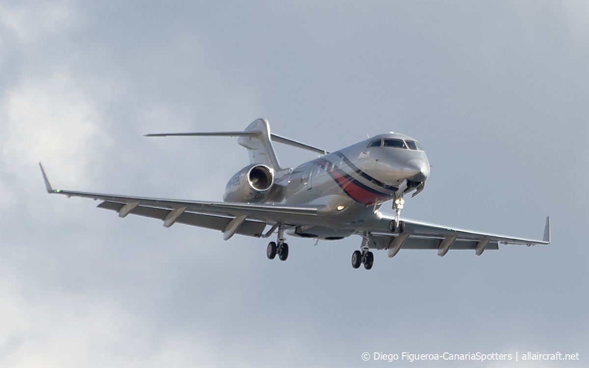 PR-ADB · Bombardier BD-100-1A10 Challenger 300 · (LPA / GCLP)