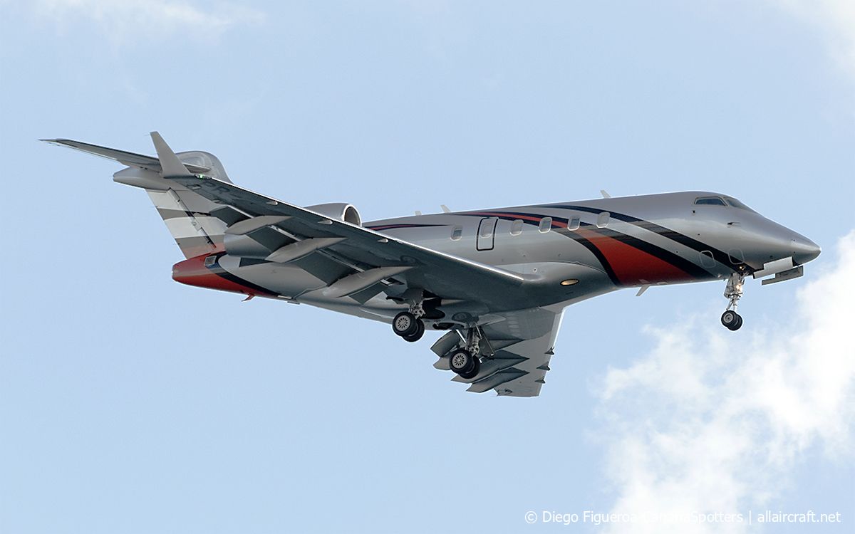 PR-ADB (20325) 2011 Bombardier Challenger 300