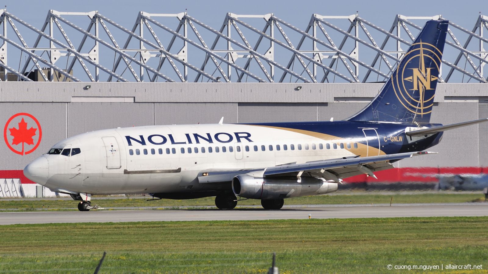 C-GNLW · Boeing 737-2R4C/Adv · (YUL / CYUL)