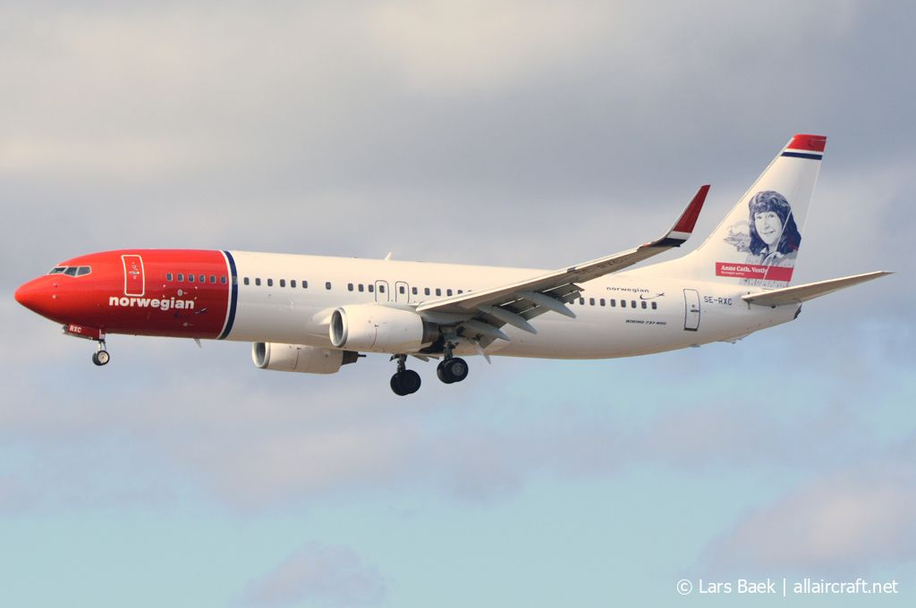 SE-RXC (38033) 2011 Boeing 737-86N(WL)