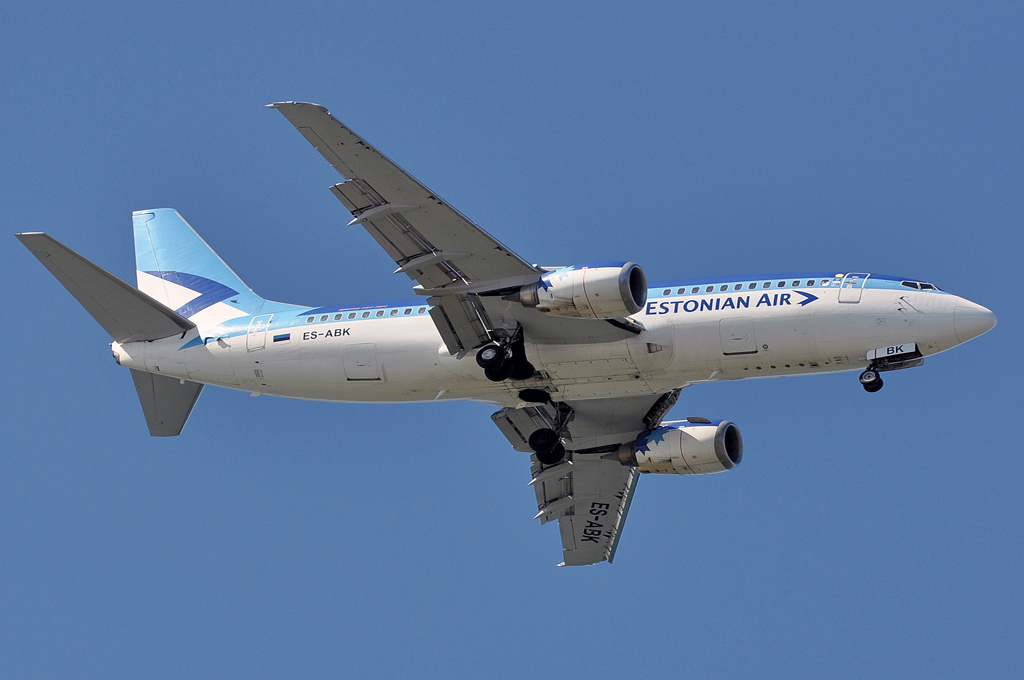 ES-ABK (028572) Boeing 737-36N