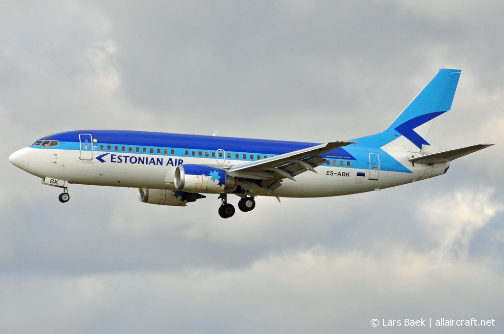 ES-ABK (028572) Boeing 737-36N