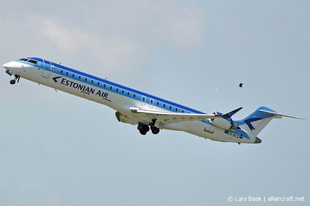 ES-ACC (15262) 2011 Bombardier CRJ-900