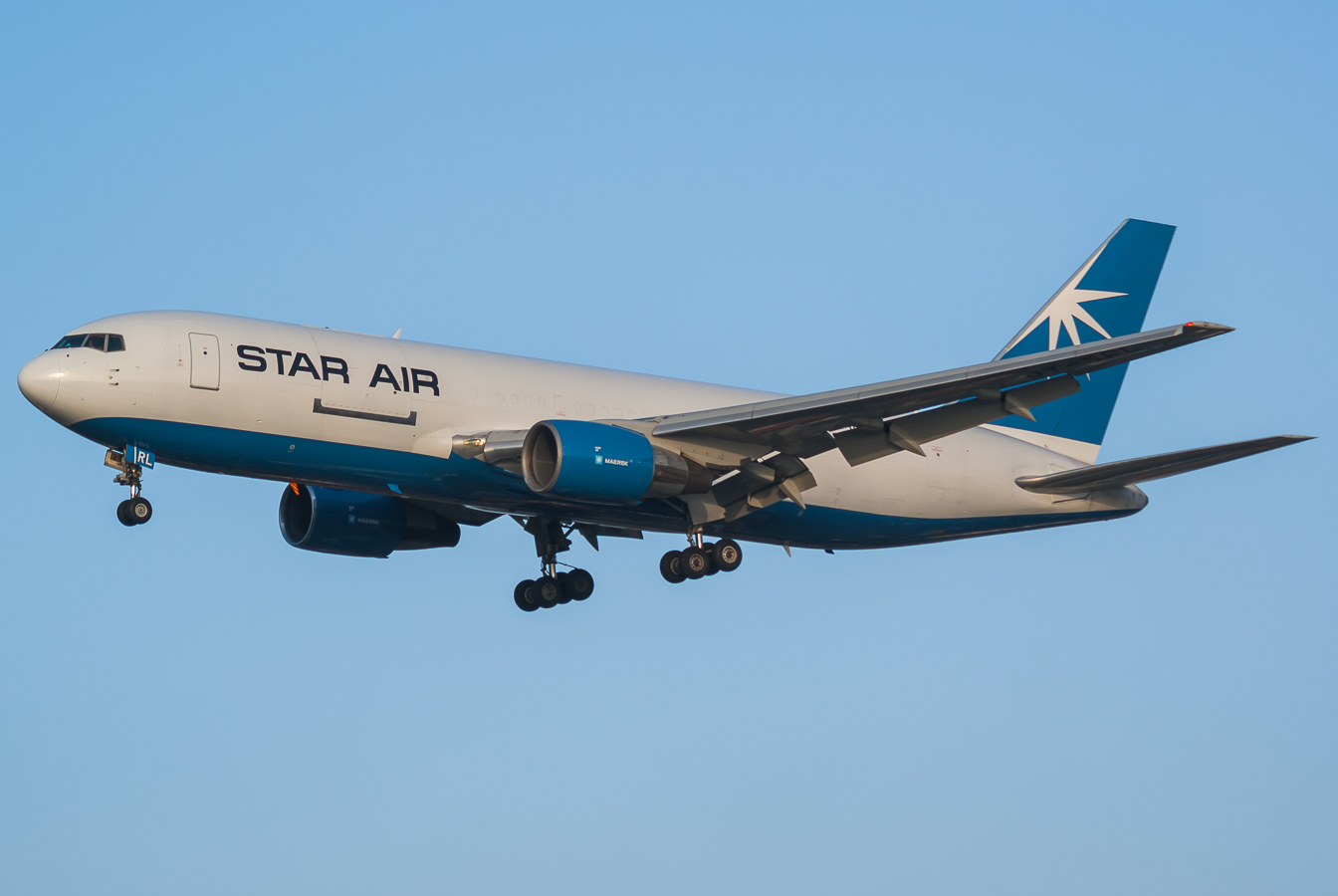 OY-SRL · Boeing 767-232 · (OPO / LPPR)