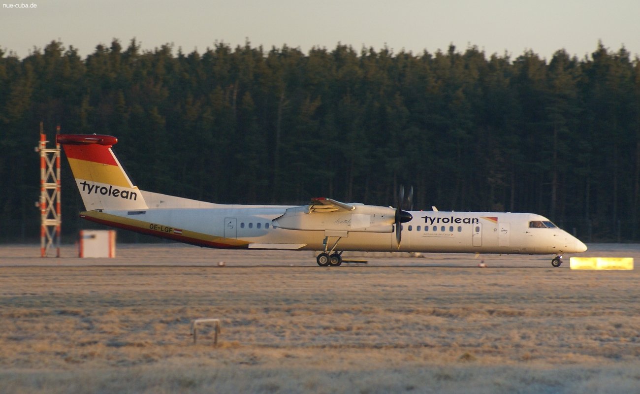 OE-LGF (cn 4068) Dash 8-Q402