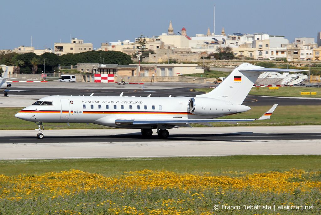 14+02 (9404) 2010 Bombardier Global 5000