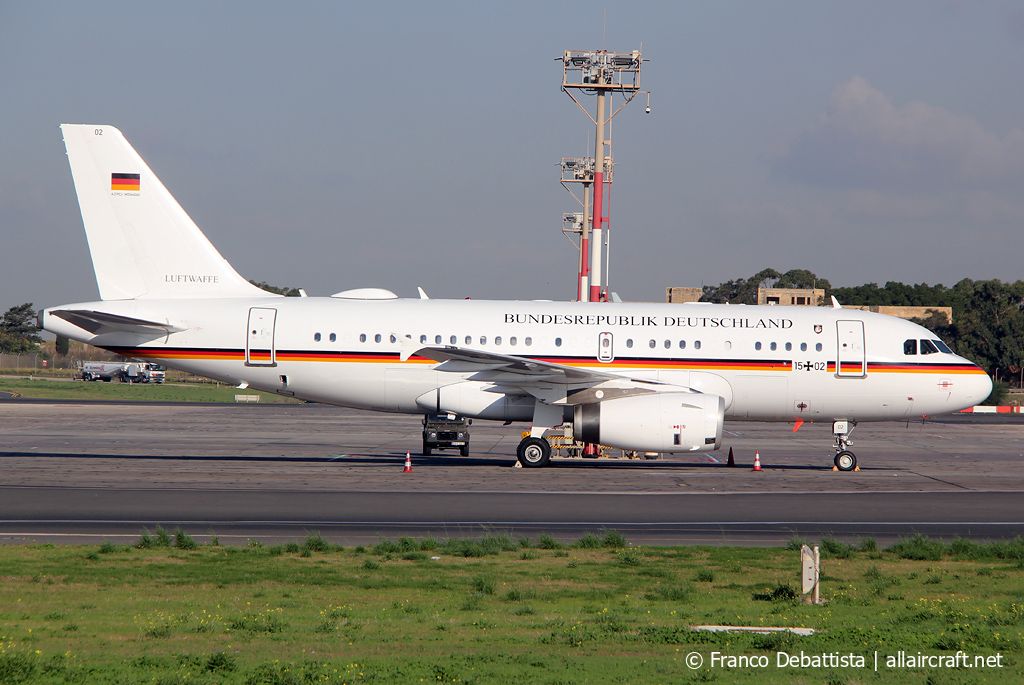15+02 (4060) 2009 Airbus A319-133(CJ)