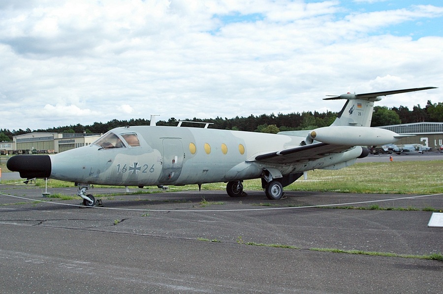16+26 (1063) HFB-320ECM Hansa Jet