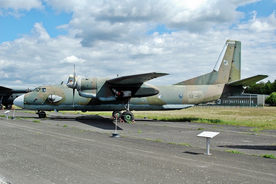 52+09 · Antonov An-26SM · (GWW / EDUG)