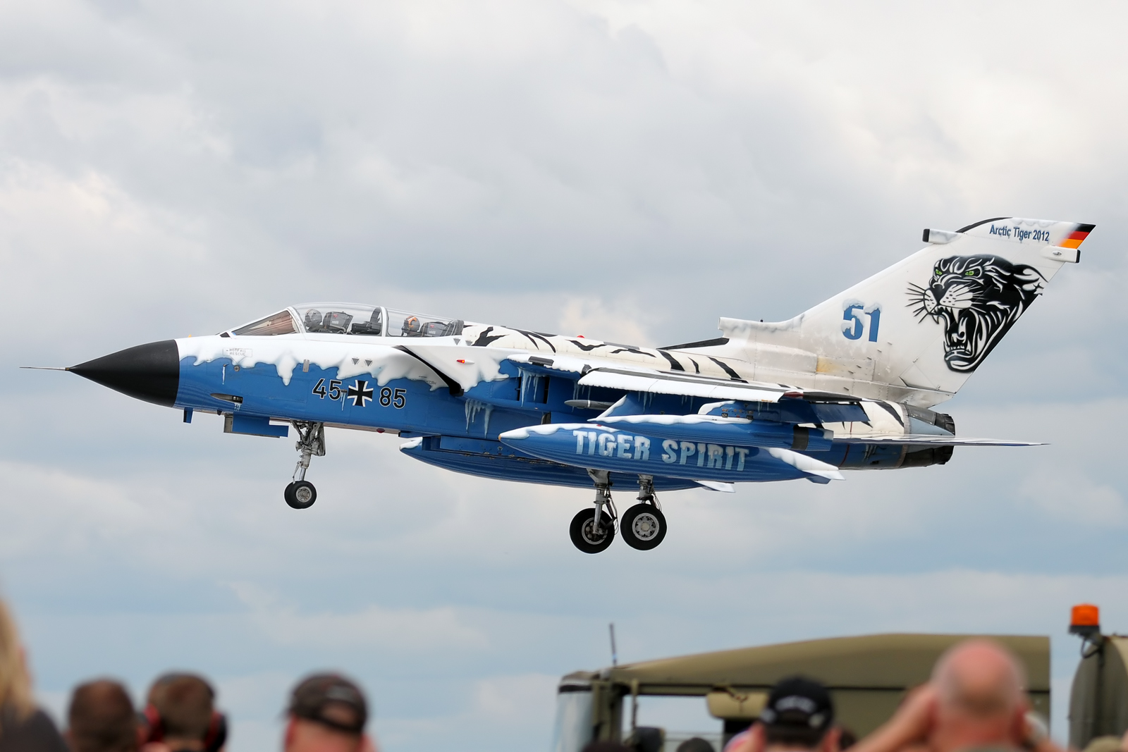 45+85 · Panavia Tornado IDS · (FFD / EGVA)