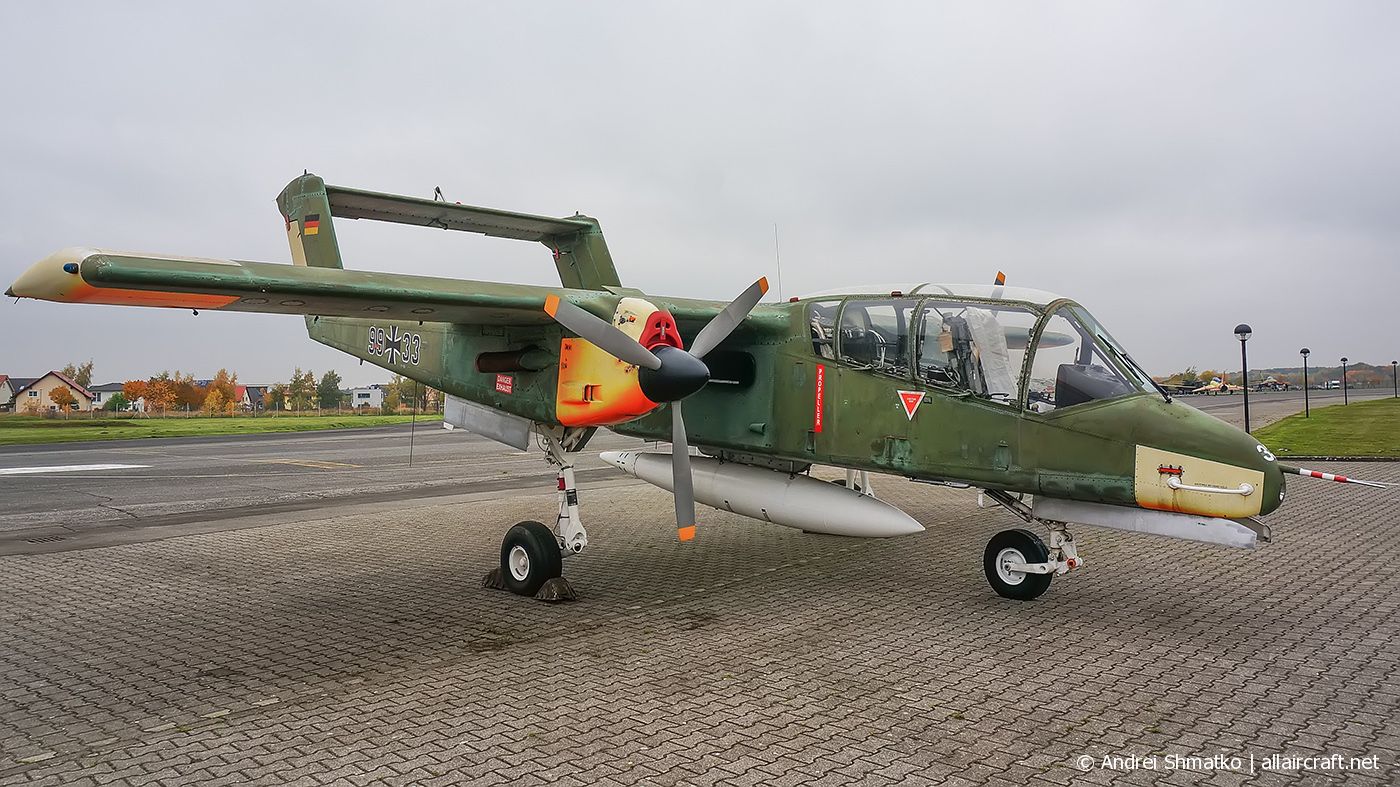 99+33 (338-18) 1971 North American Rockwell OV-10B Bronco