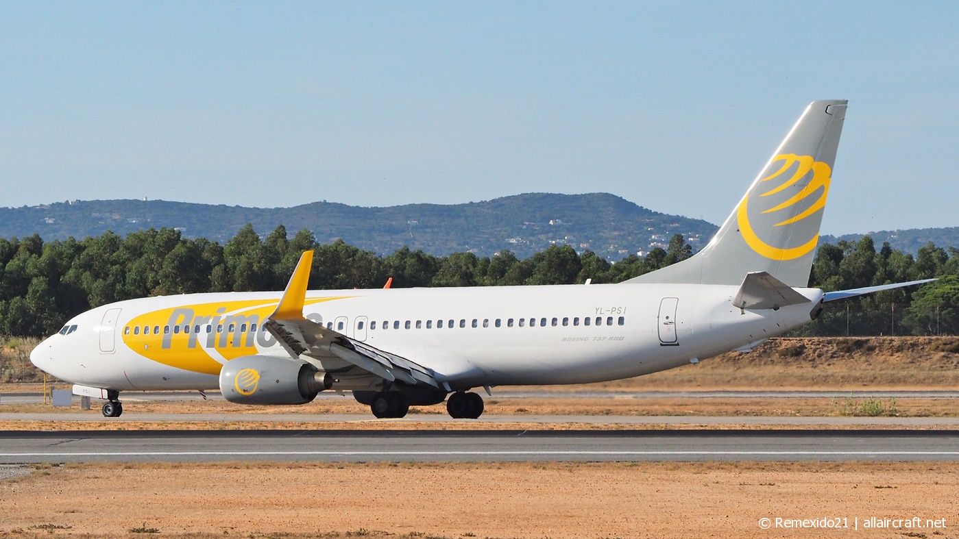 YL-PSI (27983) 1999 Boeing 737-8K5 WL